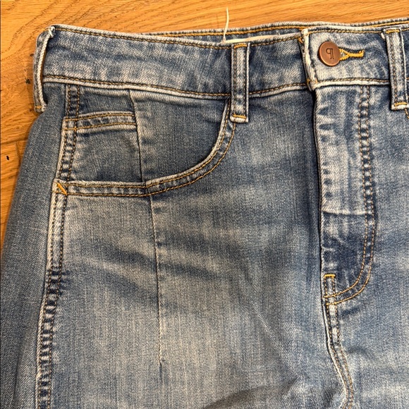 Pilcro Heritage Barrel Jeans (SHORT) - Picture 3 of 10